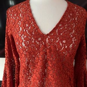 Zara woman size Small V-neck lace top